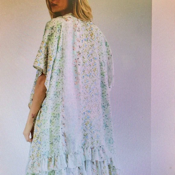 New Boutique Plus & Reg size ruffle kimono - Picture 2 of 5